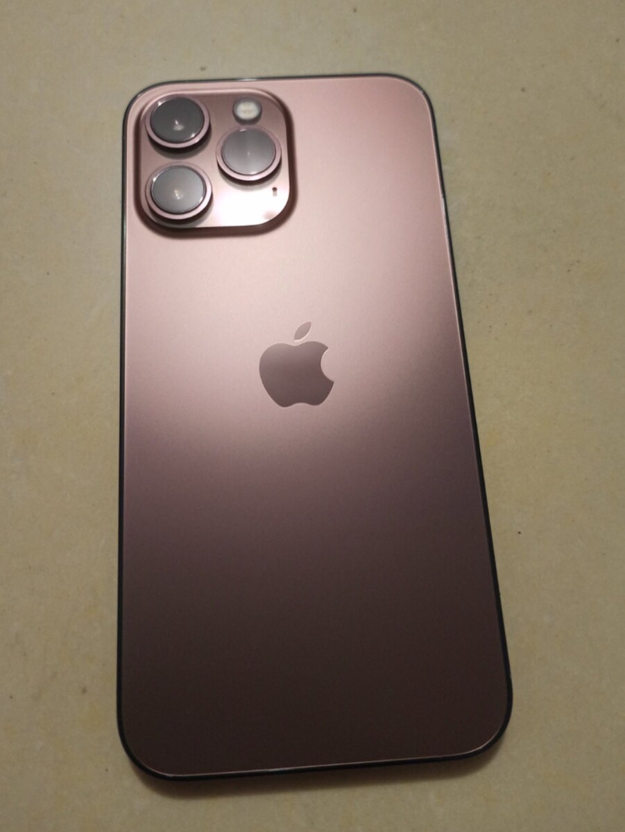 hình nền iPhone 13, 13 Pro, 13 Pro Max 0034