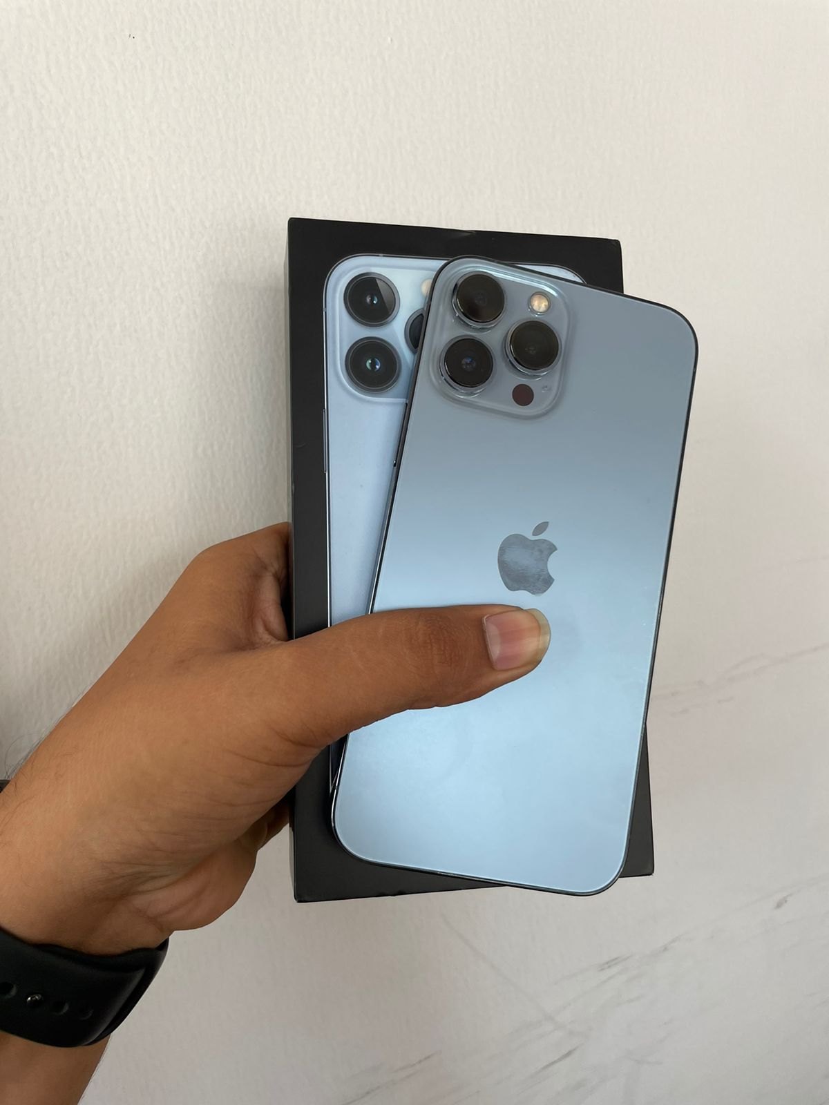 hình nền iPhone 13, 13 Pro, 13 Pro Max 0051