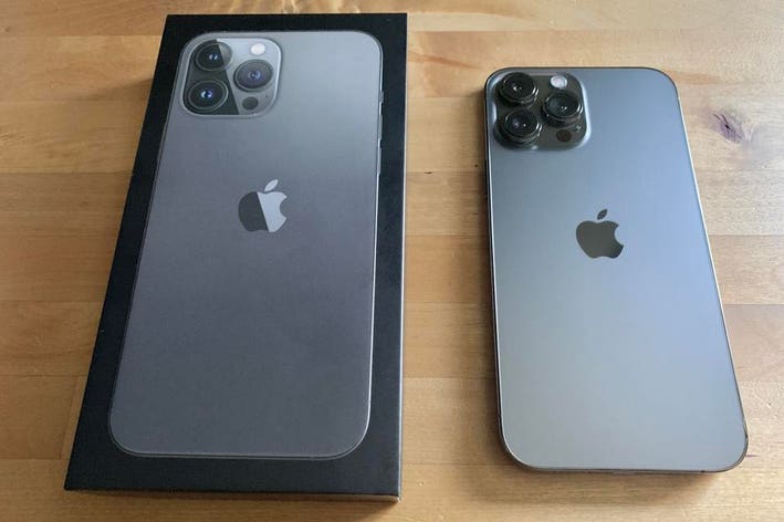 hình nền iPhone 13, 13 Pro, 13 Pro Max 0058