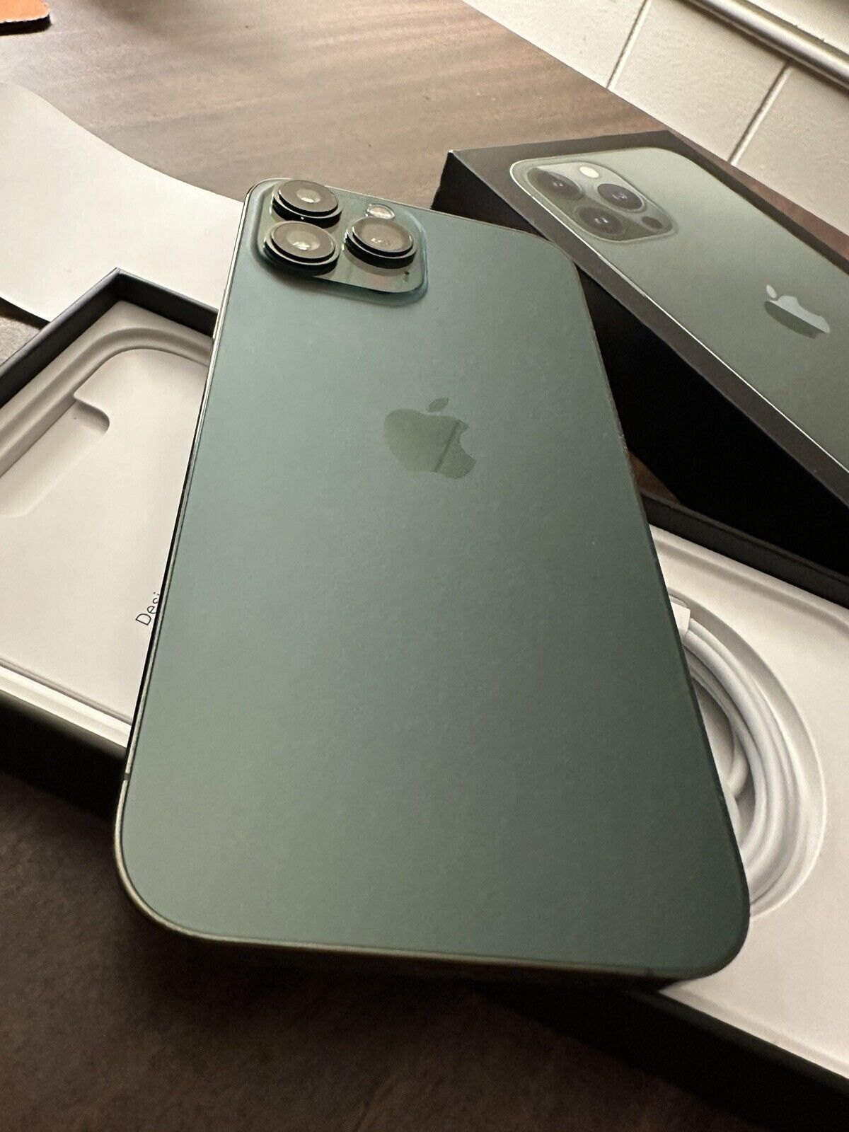 hình nền iPhone 13, 13 Pro, 13 Pro Max 0091